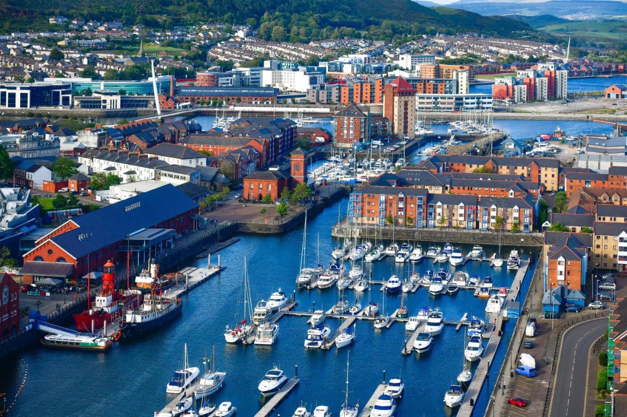 Meridian Quay Apartments, By Jsw Short Stay Swansea Exterior foto